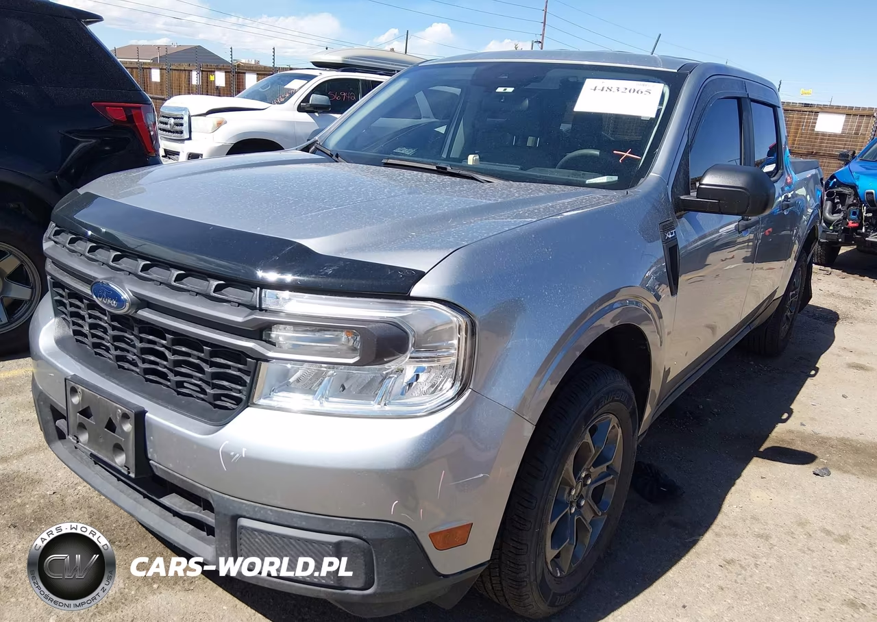 2024 Ford Maverick Xlt VIN:3FTTW8H36RRB32945 - 2