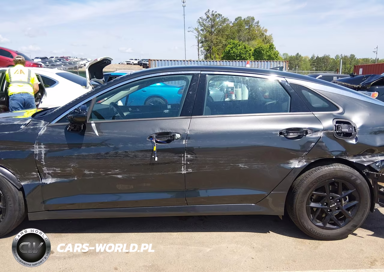 2025 Kia K5 Lxs VIN:KNAG24J74S5298857 - 15