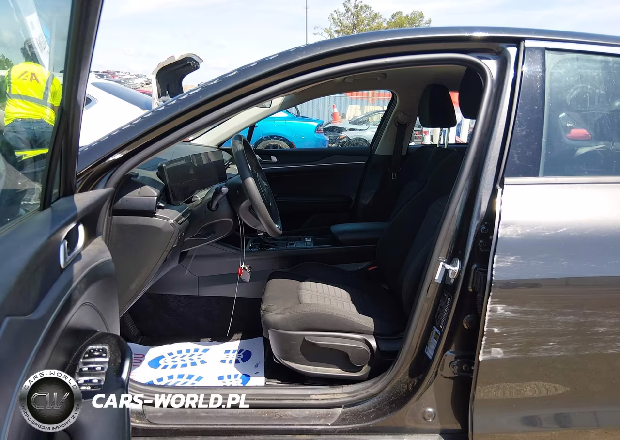 2025 Kia K5 Lxs VIN:KNAG24J74S5298857 - 5