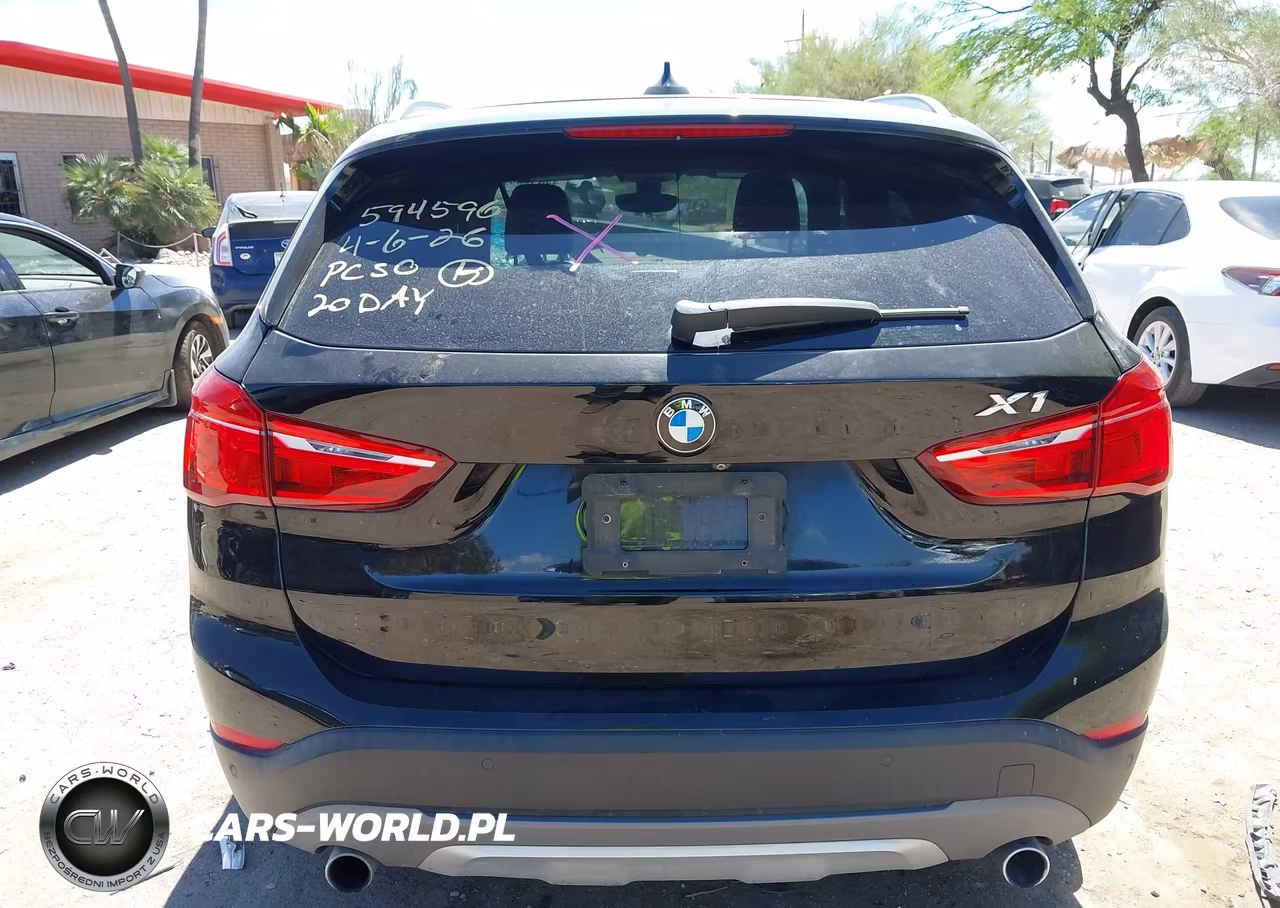 2018 BMW X1 xDrive28I VIN:WBXHT3Z38J4A66594 - 16