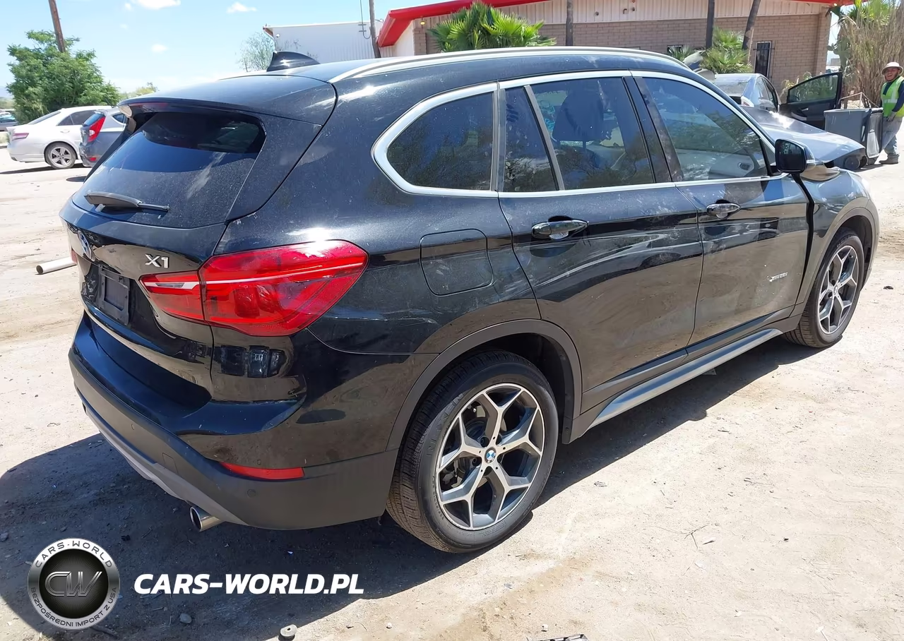 2018 BMW X1 xDrive28I VIN:WBXHT3Z38J4A66594 - 4