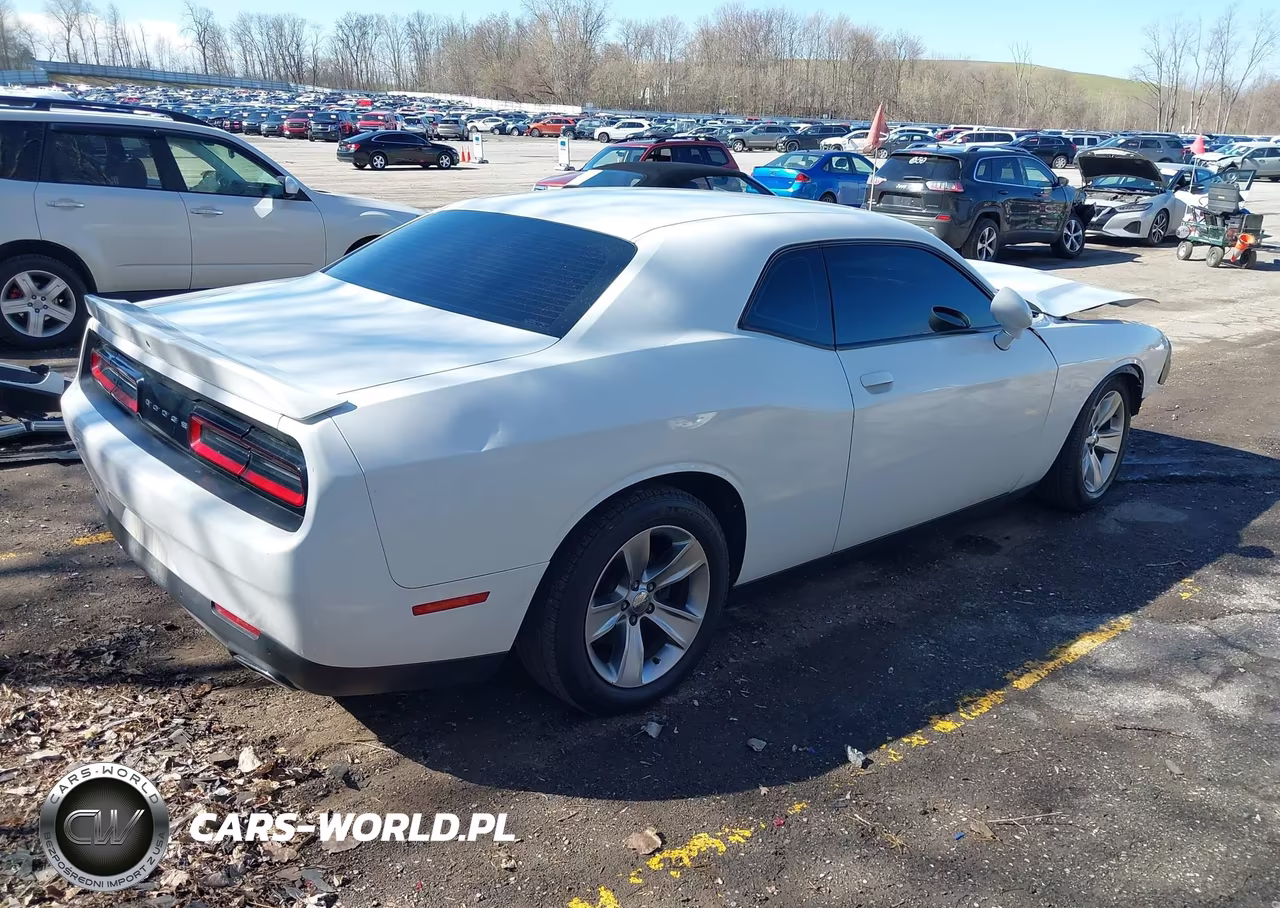 2017 Dodge Challenger Sxt VIN:2C3CDZAG6HH503190 - 4