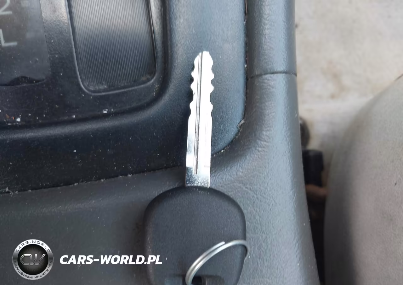 1999 Toyota Camry Ce VIN:4T1BG22K3XU465126 - 11