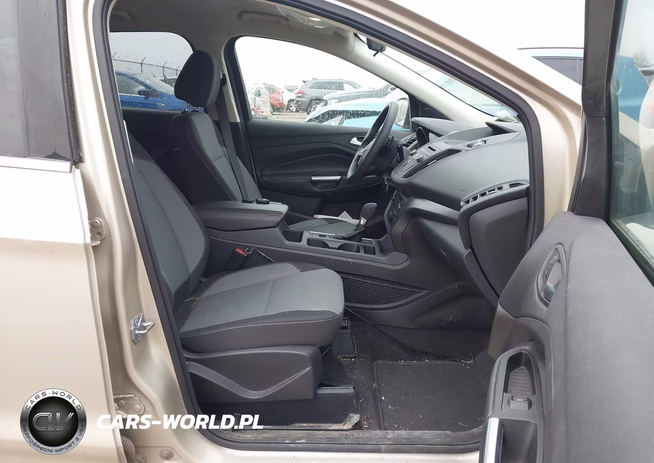 2017 Ford Escape Se VIN:1FMCU9GD1HUE88454 - 5