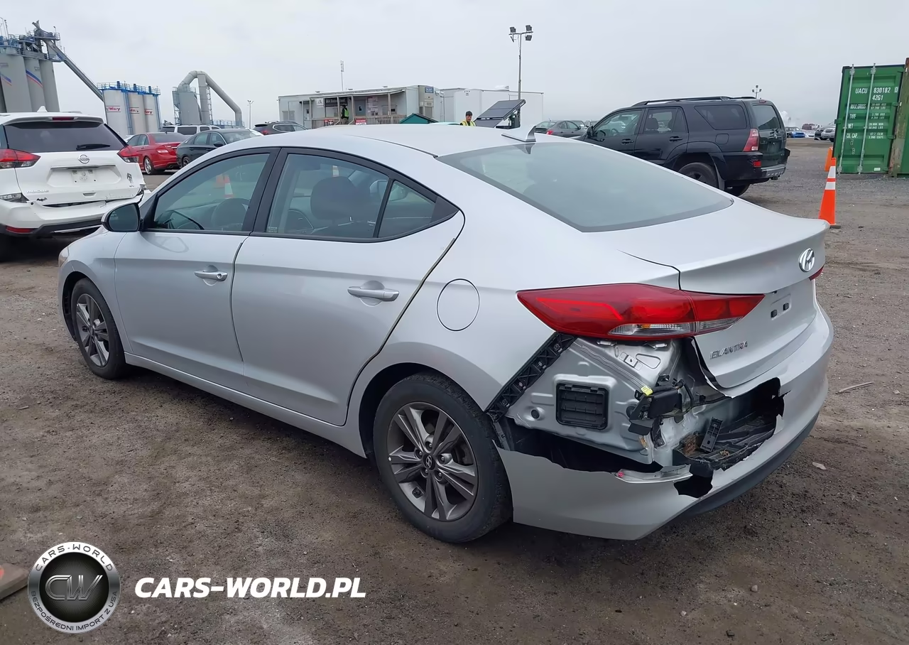 2018 Hyundai Elantra Sel VIN:5NPD84LF2JH340871 - 3