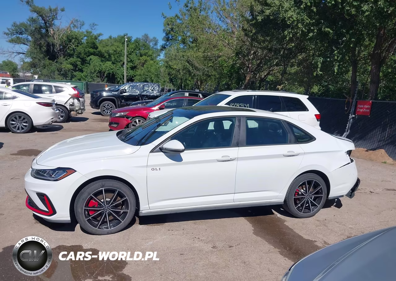 2025 Volkswagen Jetta Gli 2.0T Autobahn VIN:3VW1T7BU7SM024197 - 14