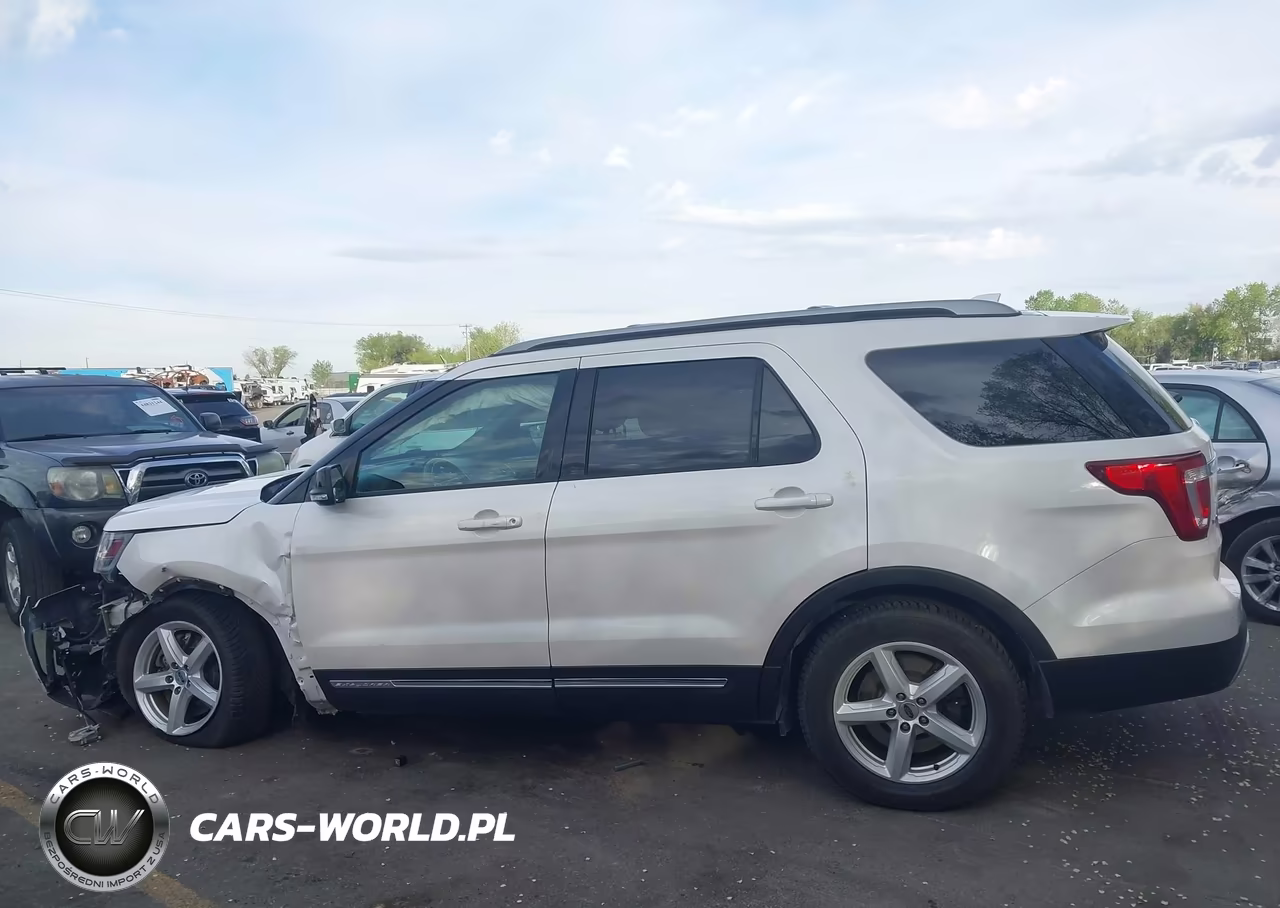 2017 Ford Explorer Xlt VIN:1FM5K8D80HGB91271 - 14