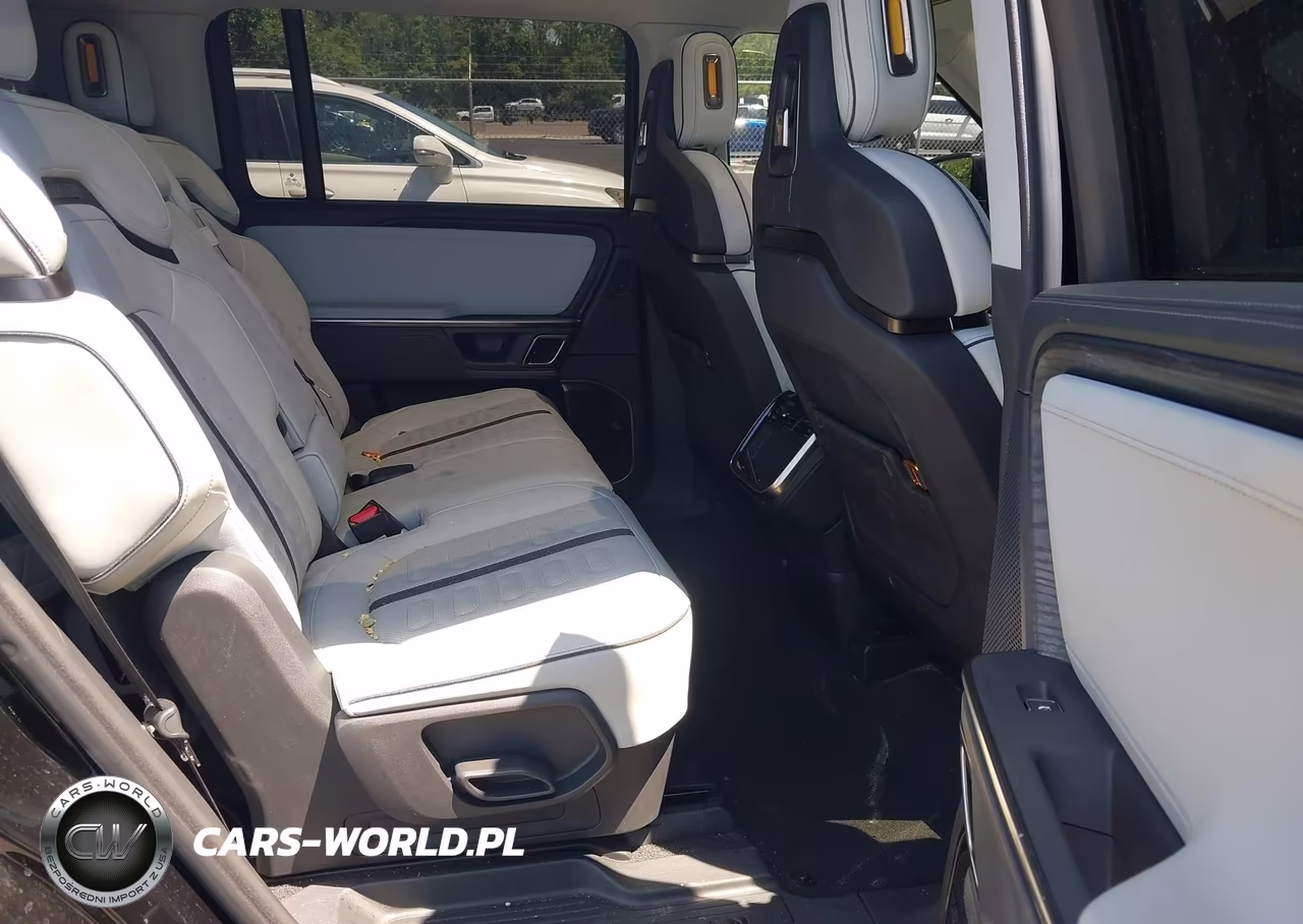 2024 Rivian R1S Adventure Dual Motor Large Pack-Adventure Dual Motor Perf Large Pack VIN:7PDSGBBA6RN036211 - 8