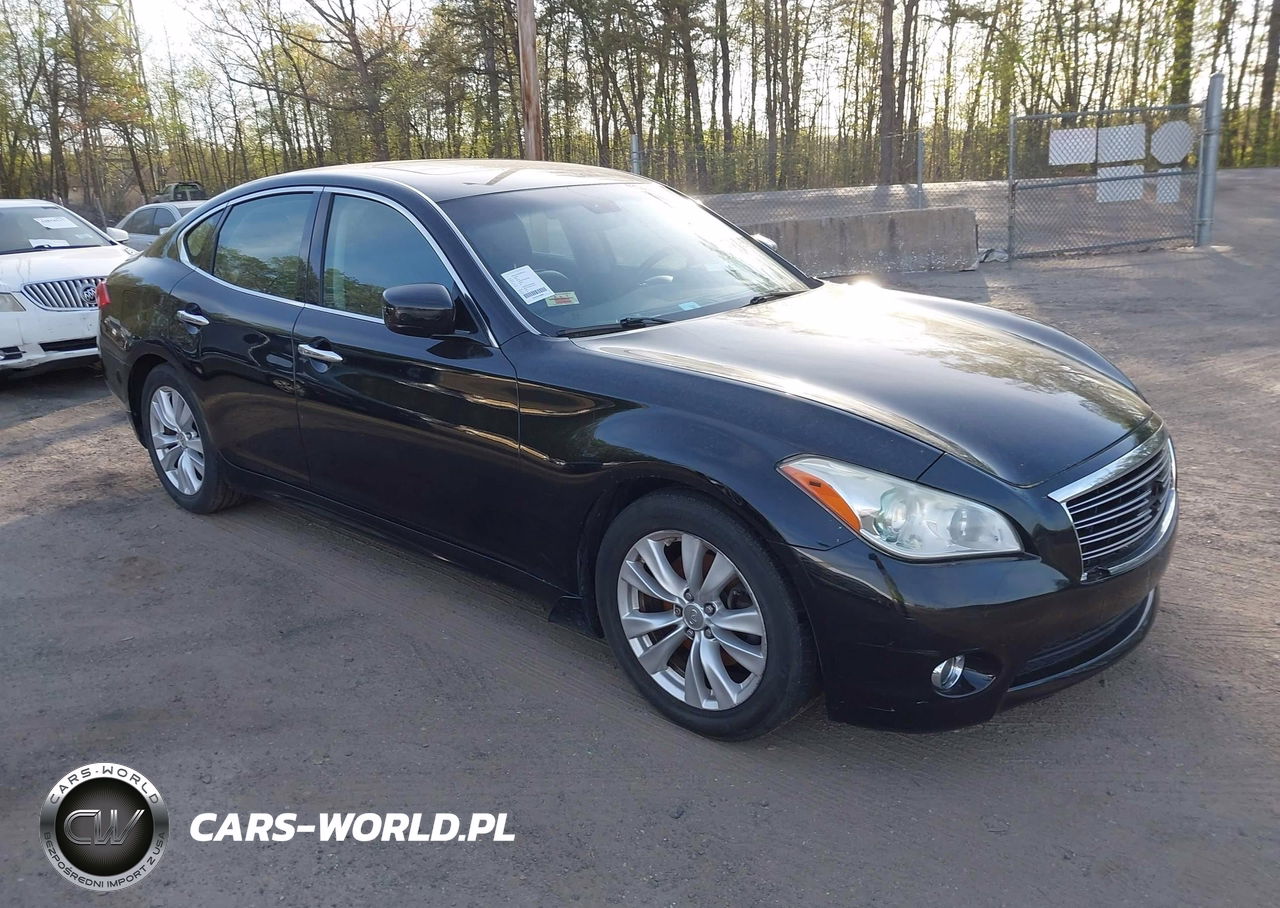 2011 Infiniti M37