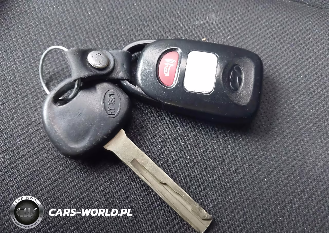 2016 Hyundai Veloster VIN:KMHTC6ADXGU270795 - 11