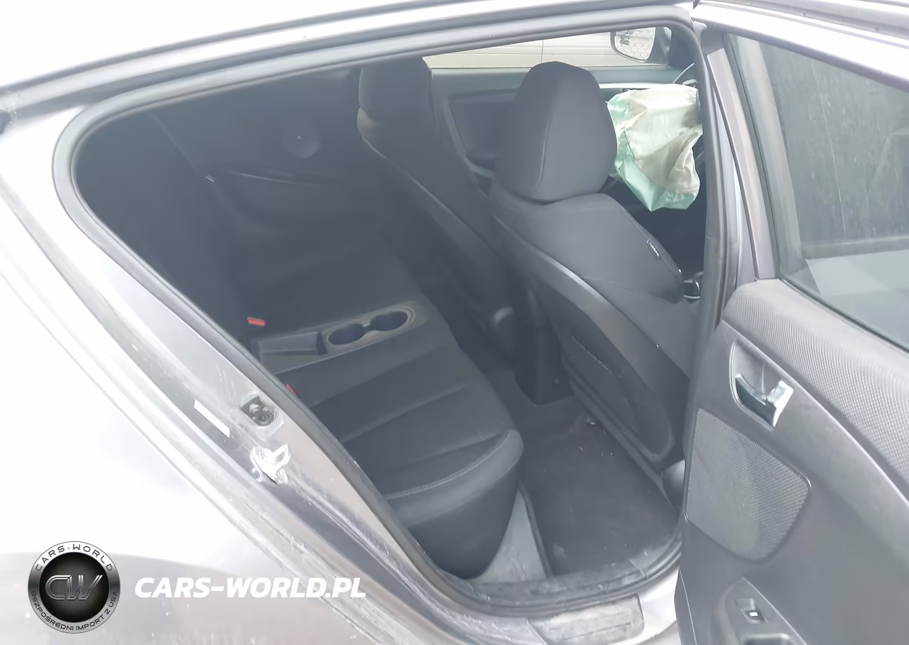 2016 Hyundai Veloster VIN:KMHTC6ADXGU270795 - 8