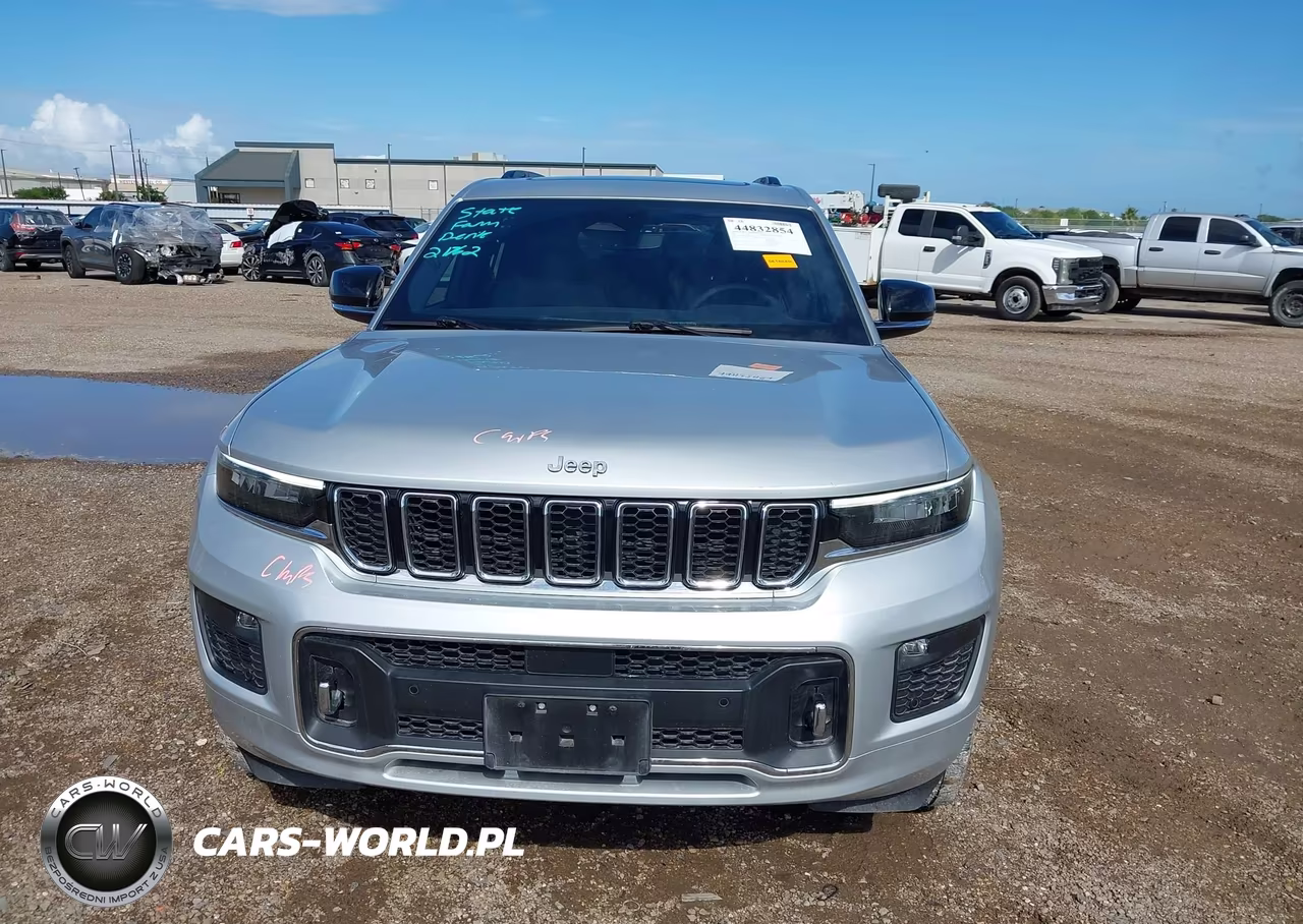 2023 Jeep Grand Cherokee L Overland 4X4 VIN:1C4RJKDG4P8804126 - 13