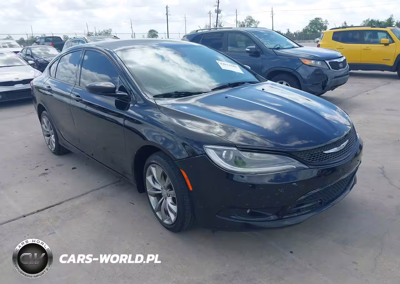 2015 Chrysler 200 S