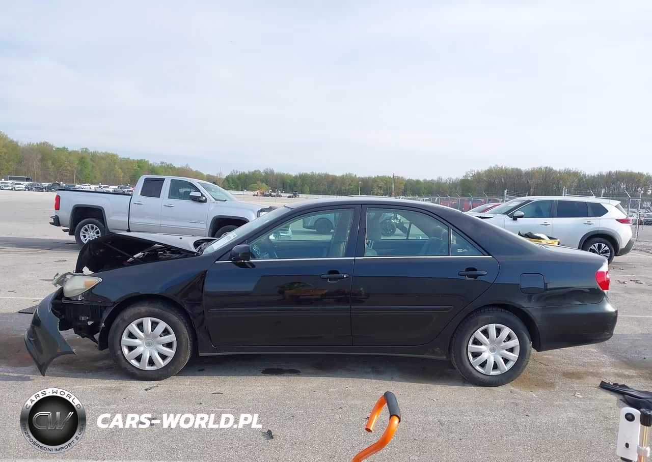 2005 Toyota Camry Le VIN:4T1BE32K75U383781 - 13