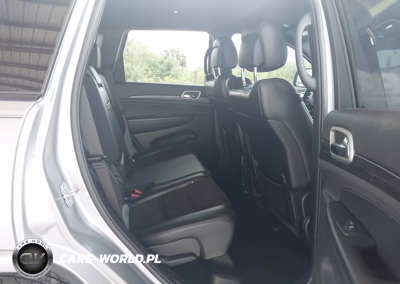 2020 Jeep Grand Cherokee Altitude 4X2 VIN:1C4RJEAG9LC161074 - 8