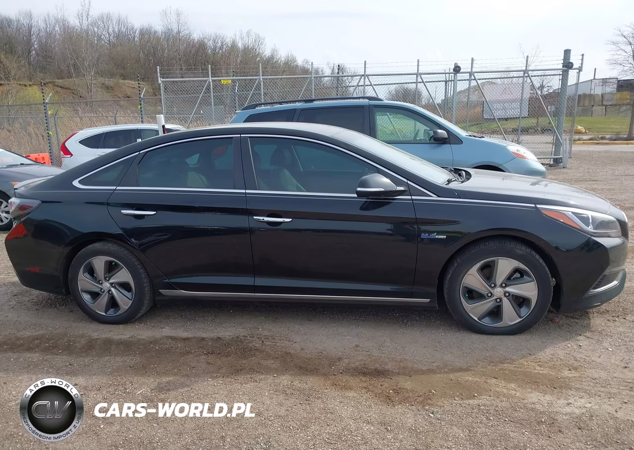 2017 Hyundai Sonata Hybrid Limited VIN:KMHE34L38HA071300 - 13