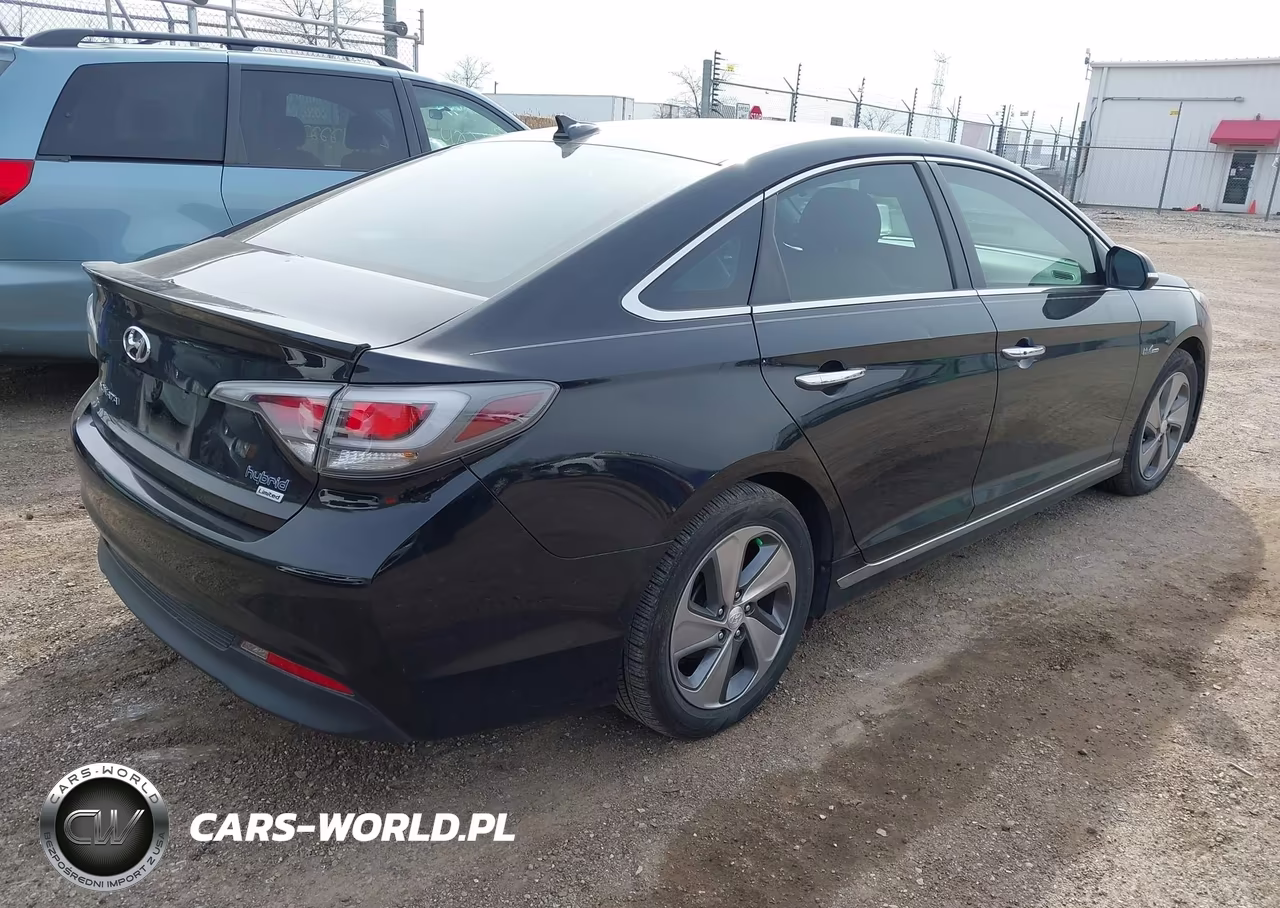 2017 Hyundai Sonata Hybrid Limited VIN:KMHE34L38HA071300 - 4
