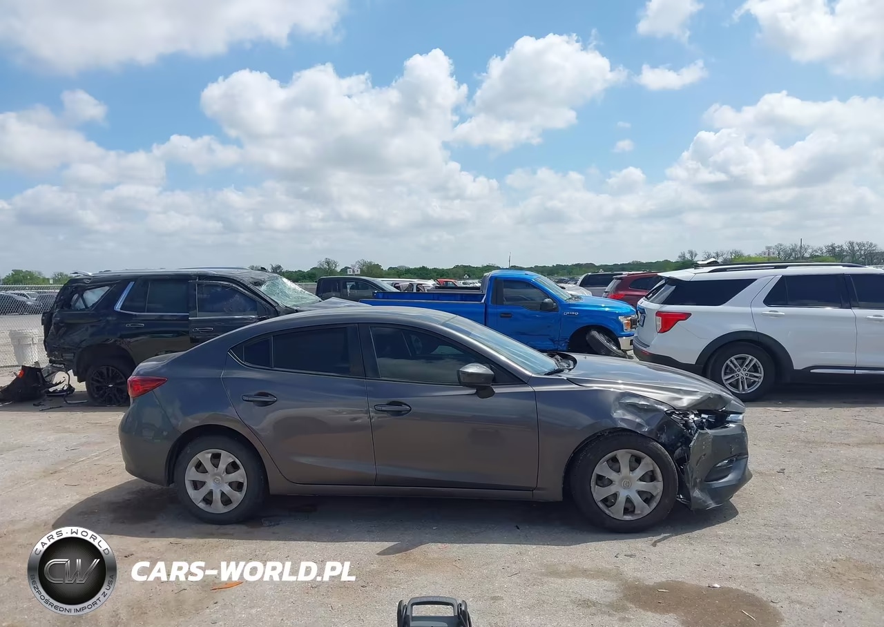 2018 Mazda Mazda3 Sport VIN:3MZBN1U7XJM250672 - 13