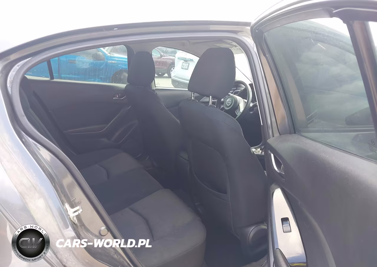 2018 Mazda Mazda3 Sport VIN:3MZBN1U7XJM250672 - 8