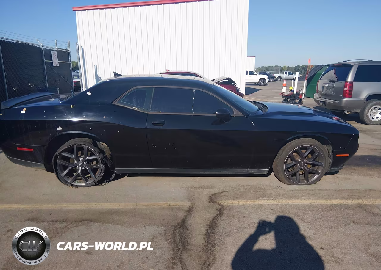 2021 Dodge Challenger Sxt VIN:2C3CDZAG0MH552430 - 13