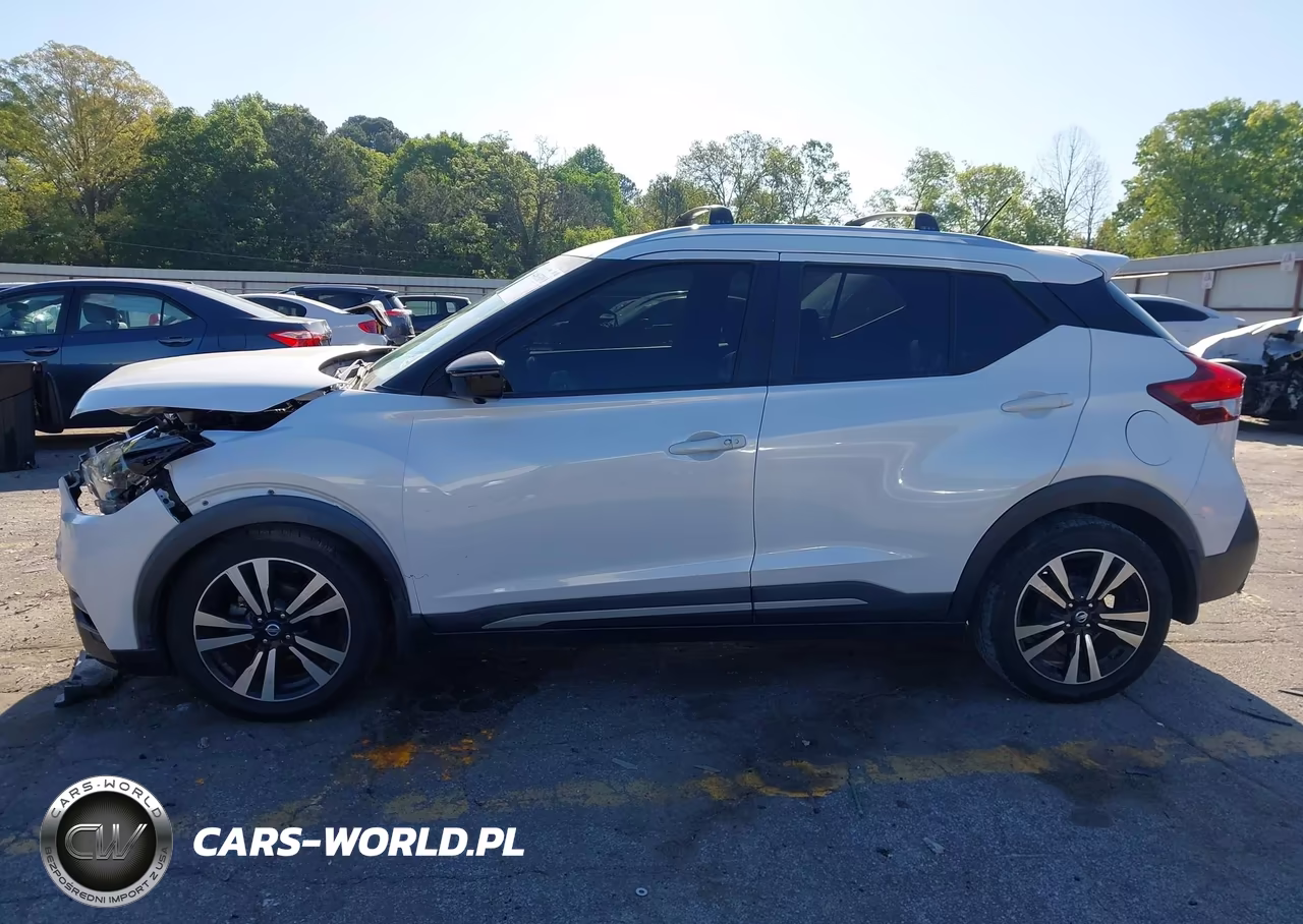 2019 Nissan Kicks Sr VIN:3N1CP5CU0KL511219 - 14