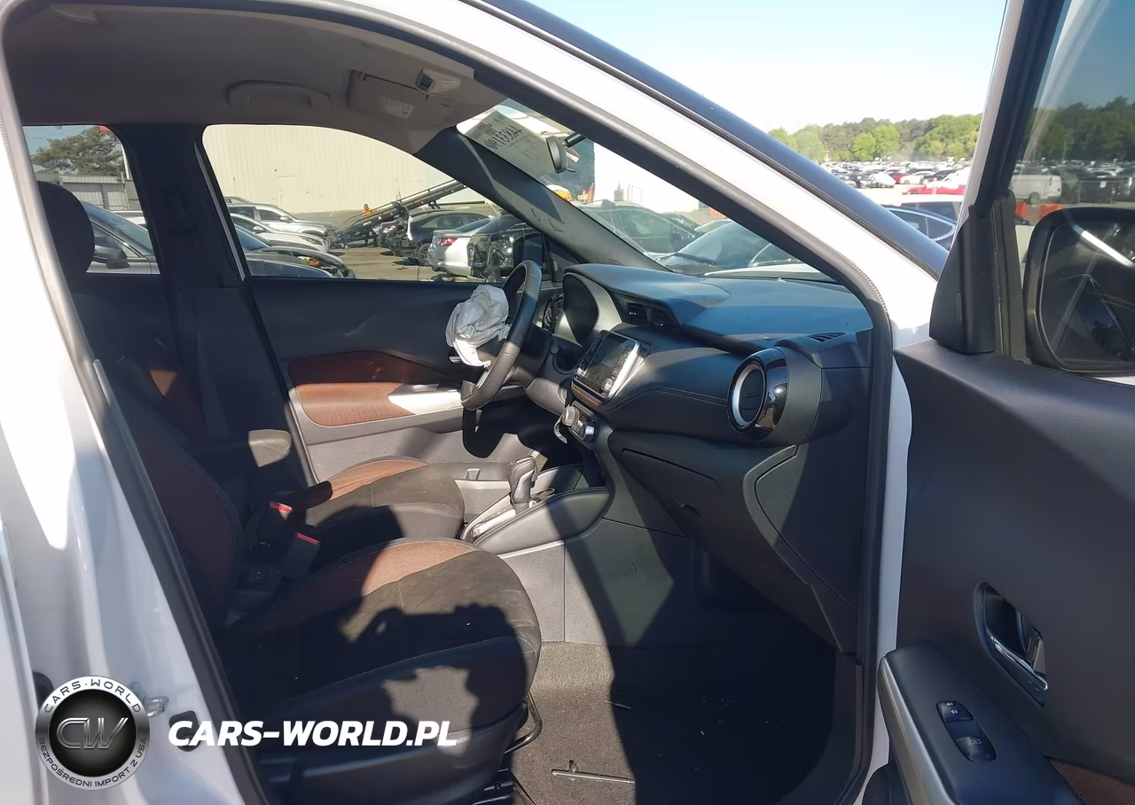 2019 Nissan Kicks Sr VIN:3N1CP5CU0KL511219 - 5