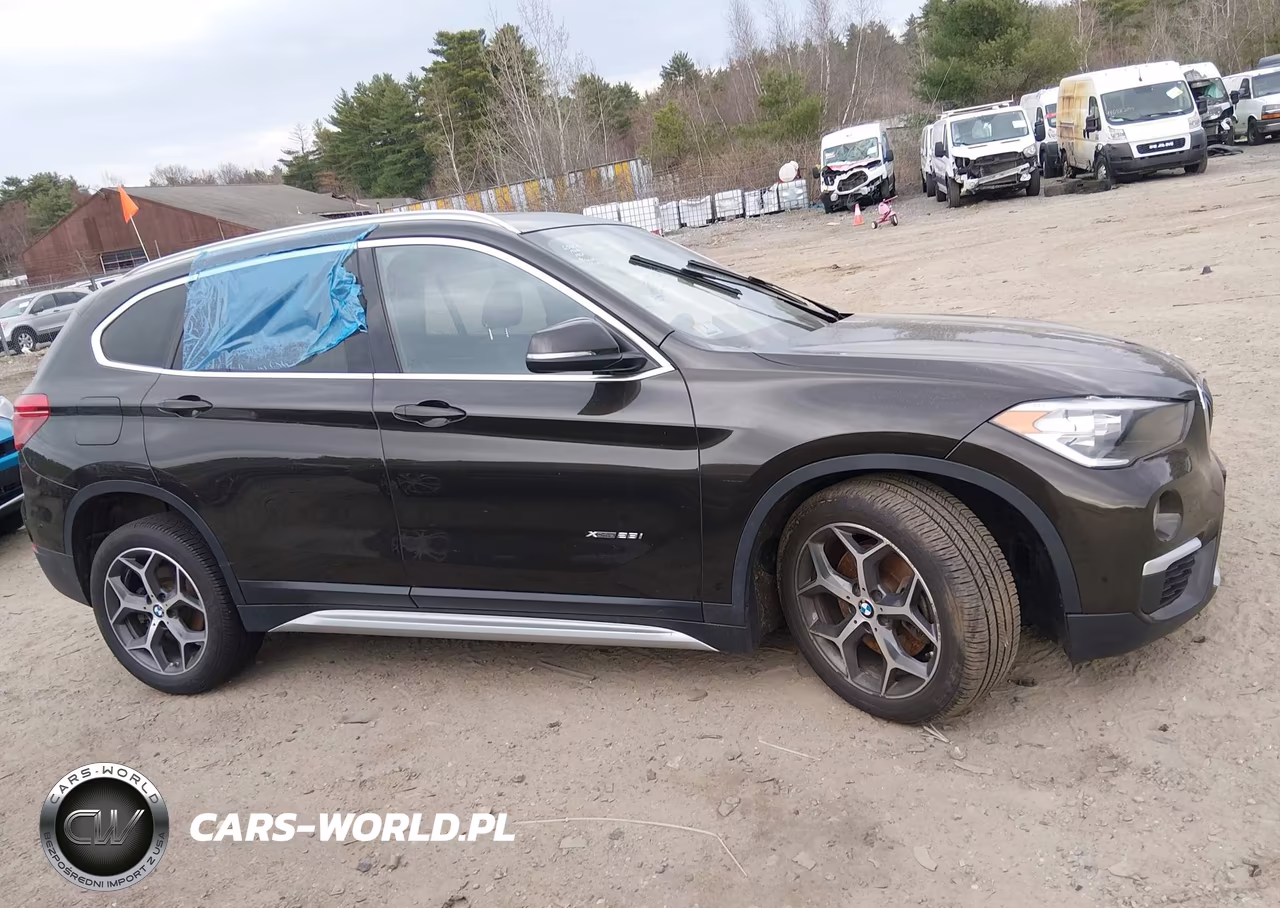 2018 BMW X1 xDrive28I VIN:WBXHT3C30J5F91099 - 13