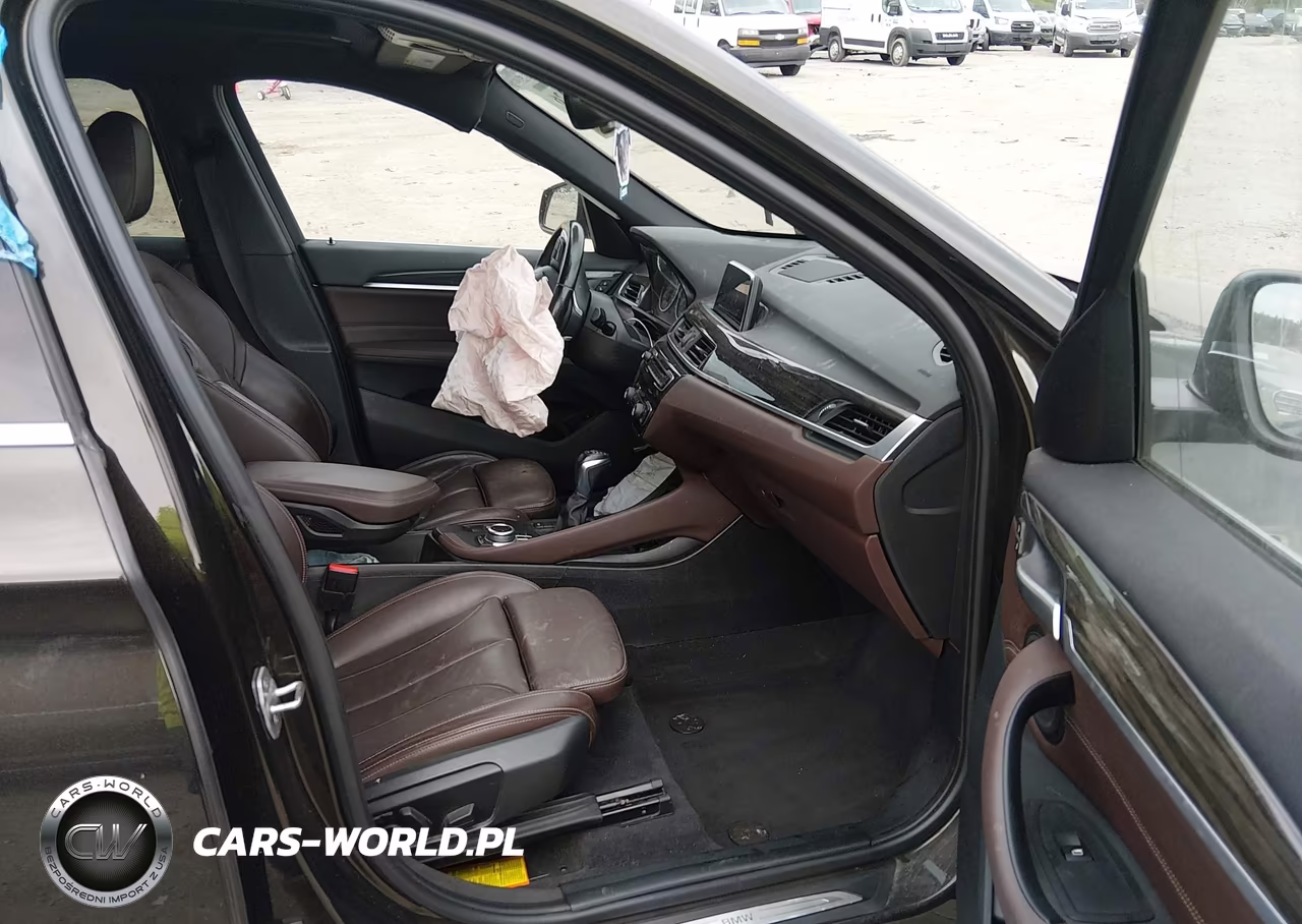 2018 BMW X1 xDrive28I VIN:WBXHT3C30J5F91099 - 5