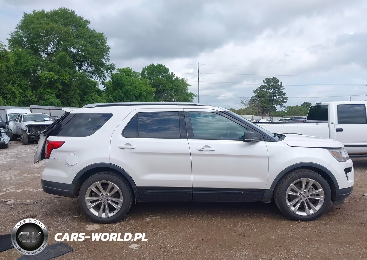 2019 Ford Explorer Xlt VIN:1FM5K7D85KGB38678 - 13
