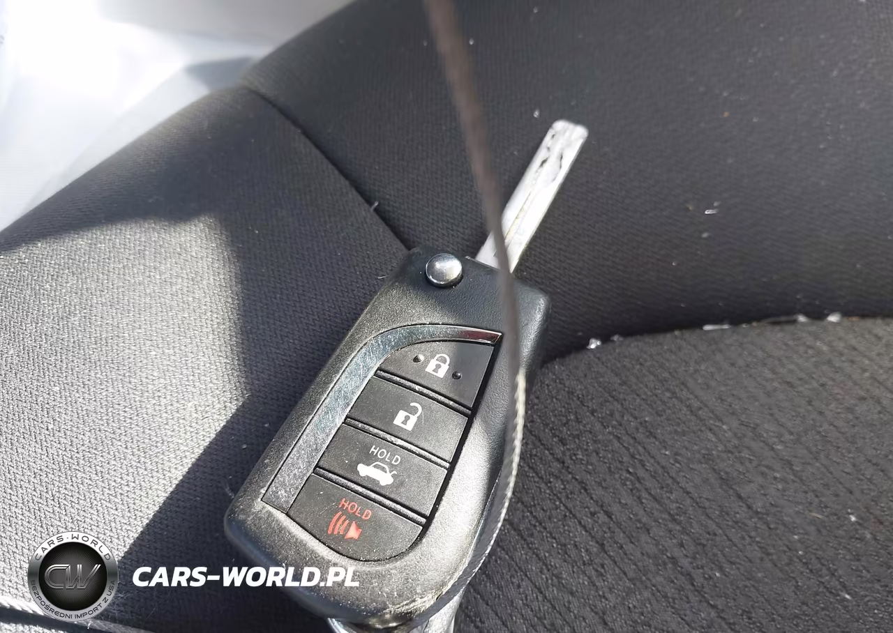 2022 Toyota Camry Le VIN:4T1C11AK0NU633433 - 11