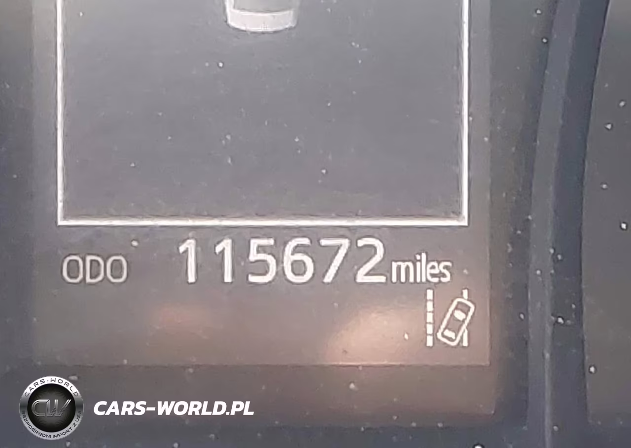 2018 Toyota Camry Le VIN:4T1B11HK2JU071028 - 16