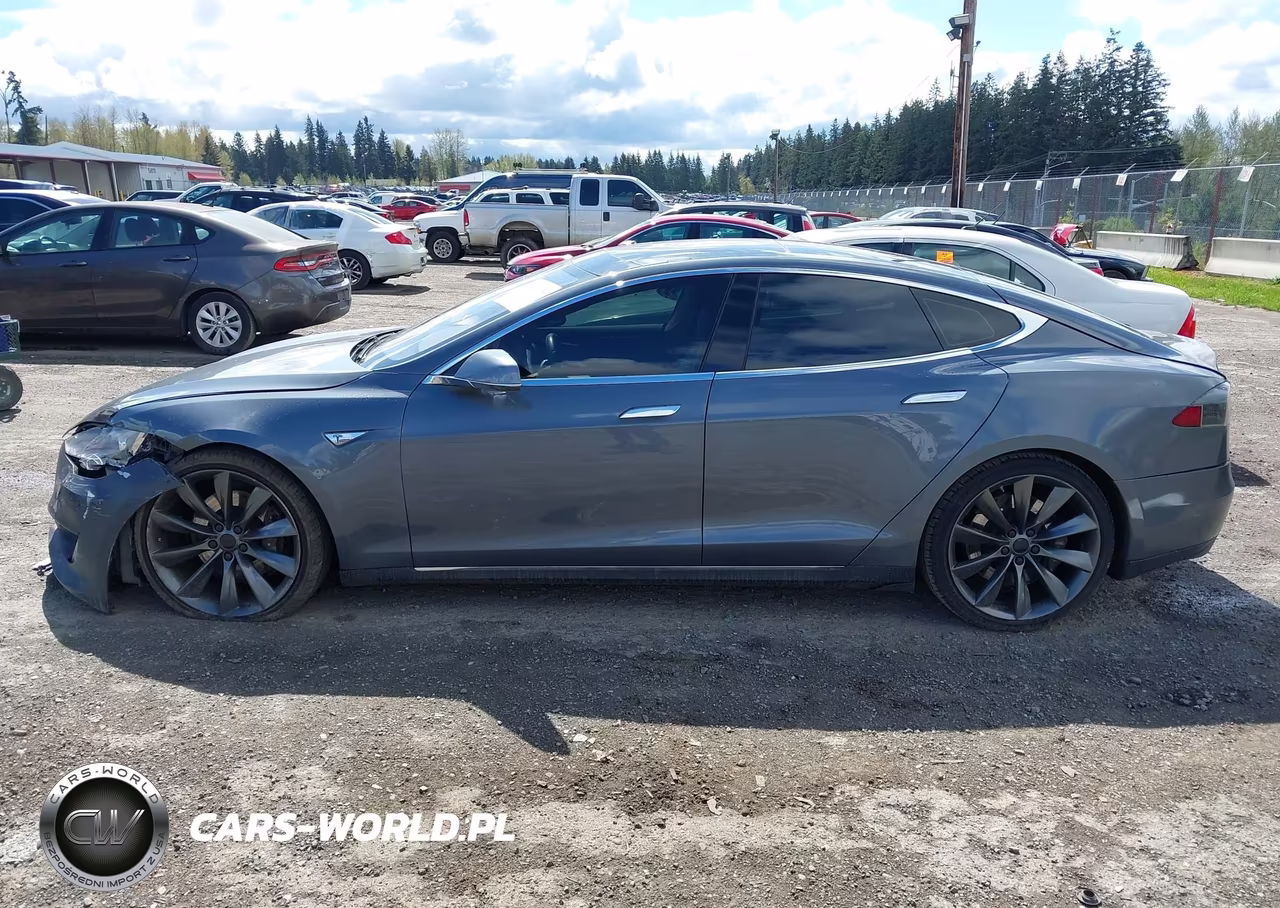 2013 Tesla Model S VIN:5YJSA1CN4DFP13610 - 13