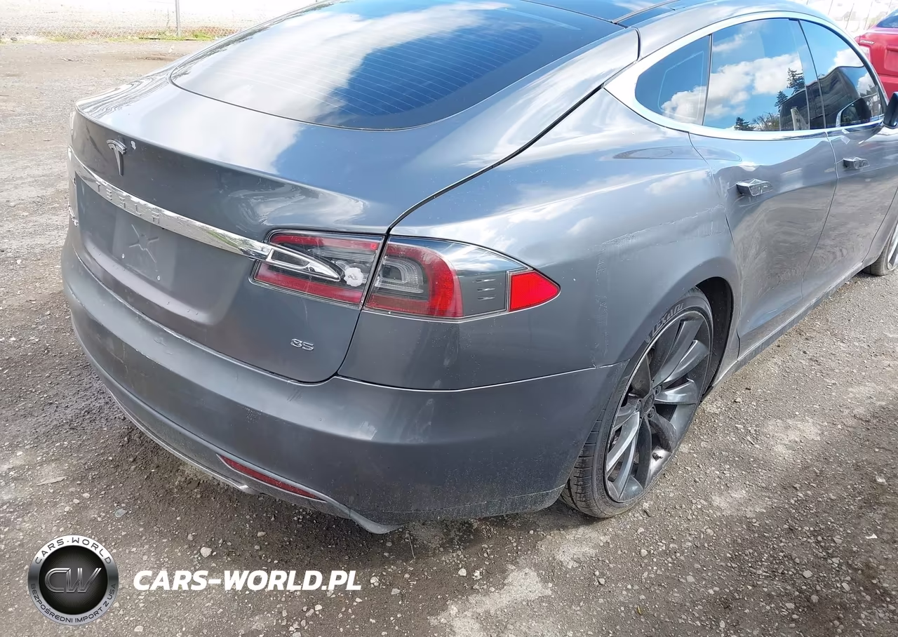 2013 Tesla Model S VIN:5YJSA1CN4DFP13610 - 19