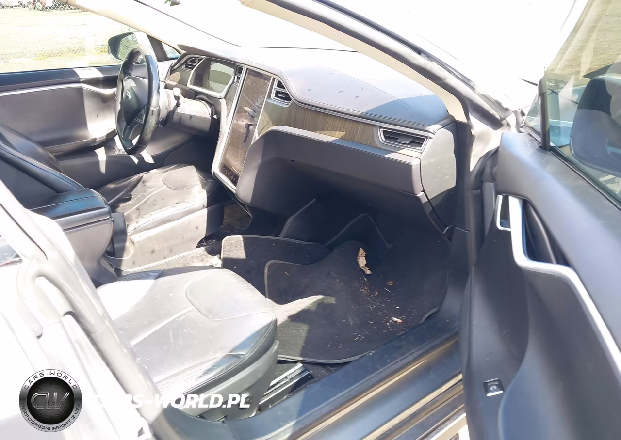 2013 Tesla Model S VIN:5YJSA1CN4DFP13610 - 5