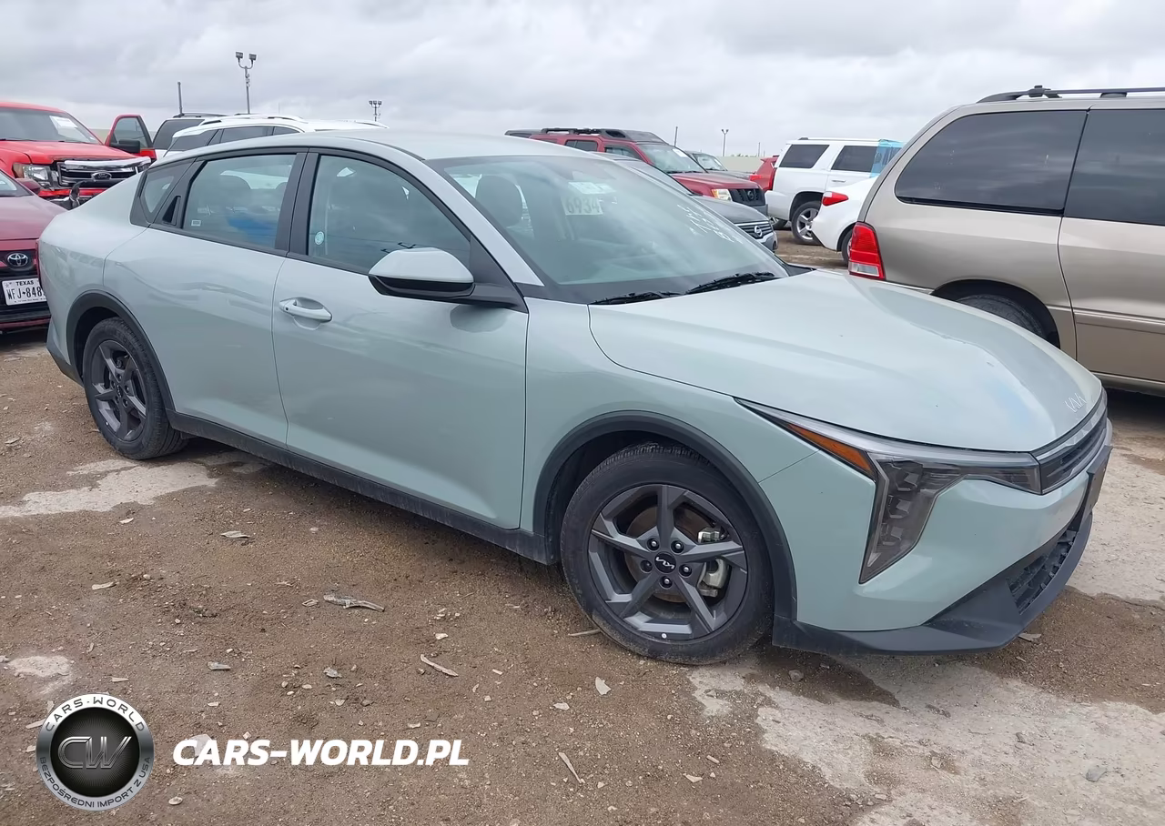 2025 Kia K4 Lxs – zdjęcie 1 z 16