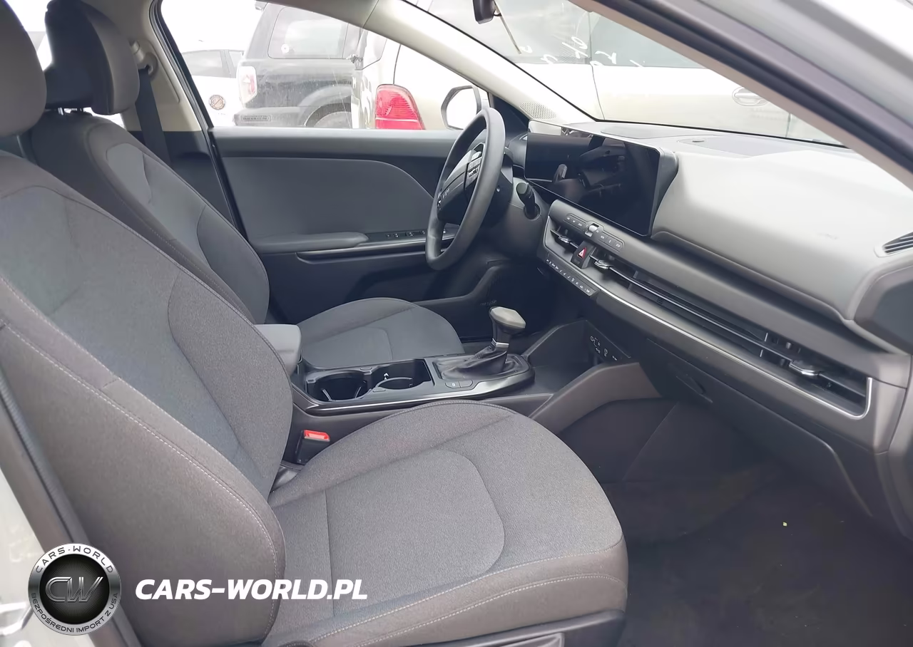 2025 Kia K4 Lxs VIN:3KPFT4DE2SE040718 - 5