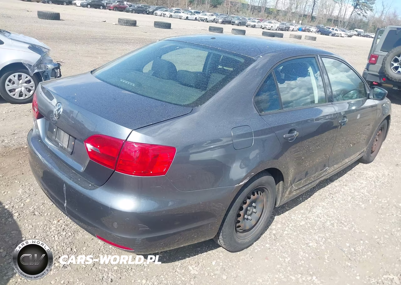 2014 Volkswagen Jetta 2.0L S VIN:3VW2K7AJ7EM241056 - 4