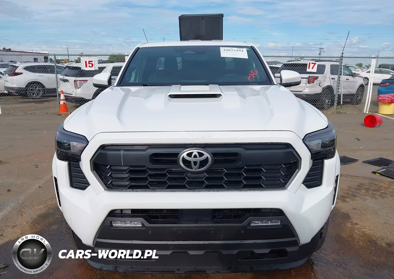 2025 Toyota Tacoma Trd Sport VIN:3TMLB5JN5SM158008 - 13