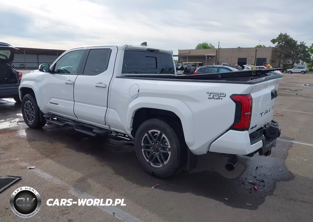 2025 Toyota Tacoma Trd Sport VIN:3TMLB5JN5SM158008 - 3