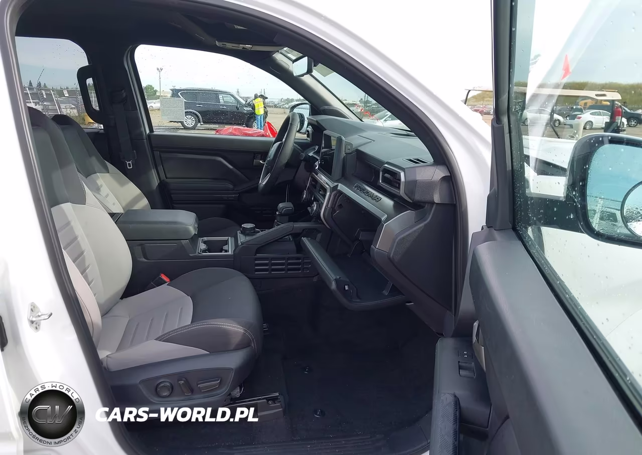 2025 Toyota Tacoma Trd Sport VIN:3TMLB5JN5SM158008 - 5