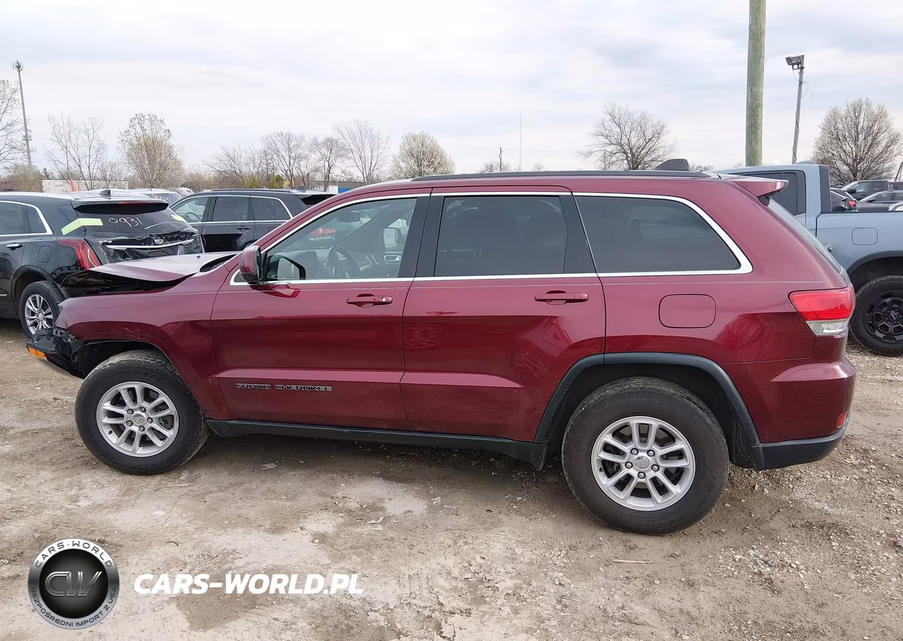 2018 Jeep Grand Cherokee Laredo 4X2 VIN:1C4RJEAG8JC260403 - 15