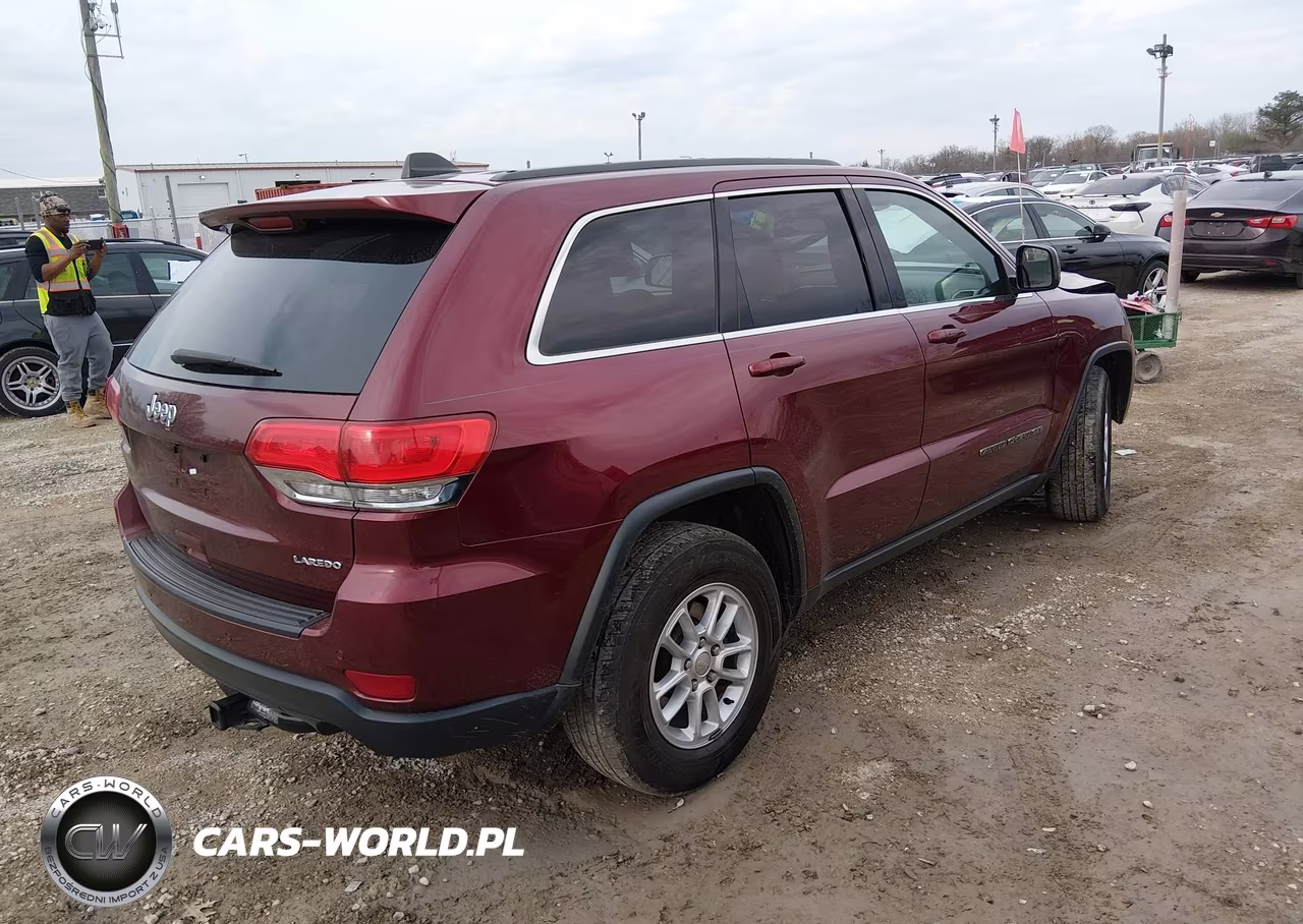 2018 Jeep Grand Cherokee Laredo 4X2 VIN:1C4RJEAG8JC260403 - 4