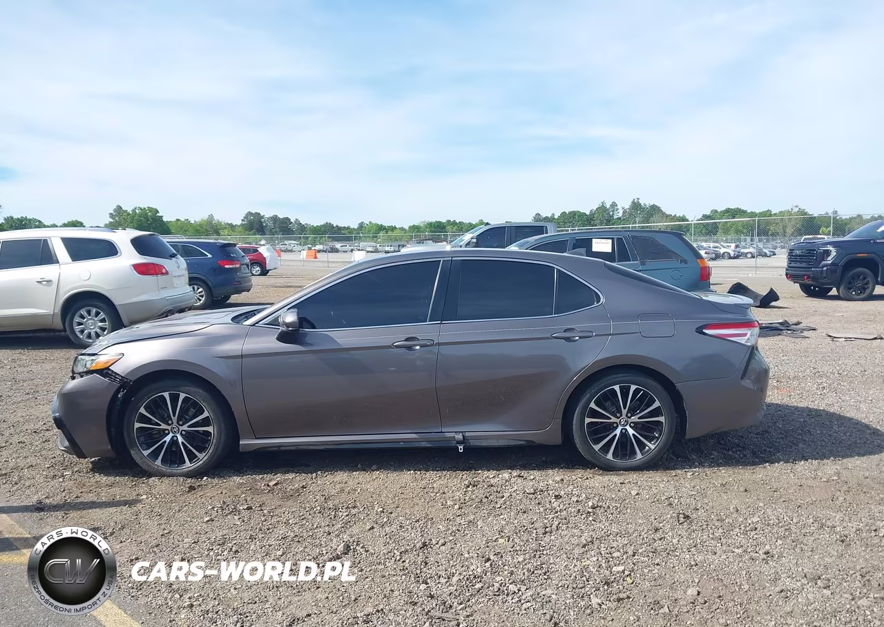 2020 Toyota Camry Se VIN:4T1G11AK0LU917417 - 15