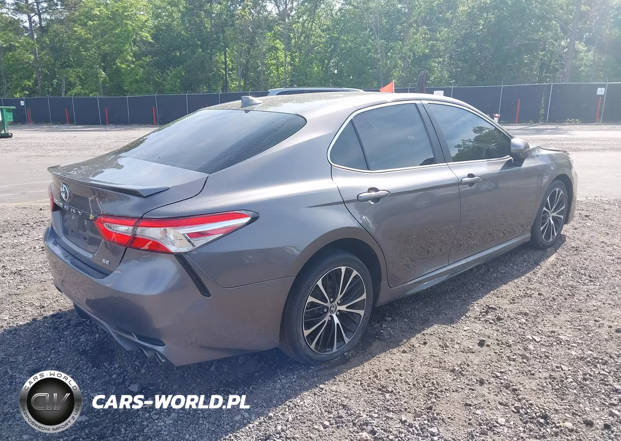 2020 Toyota Camry Se VIN:4T1G11AK0LU917417 - 4