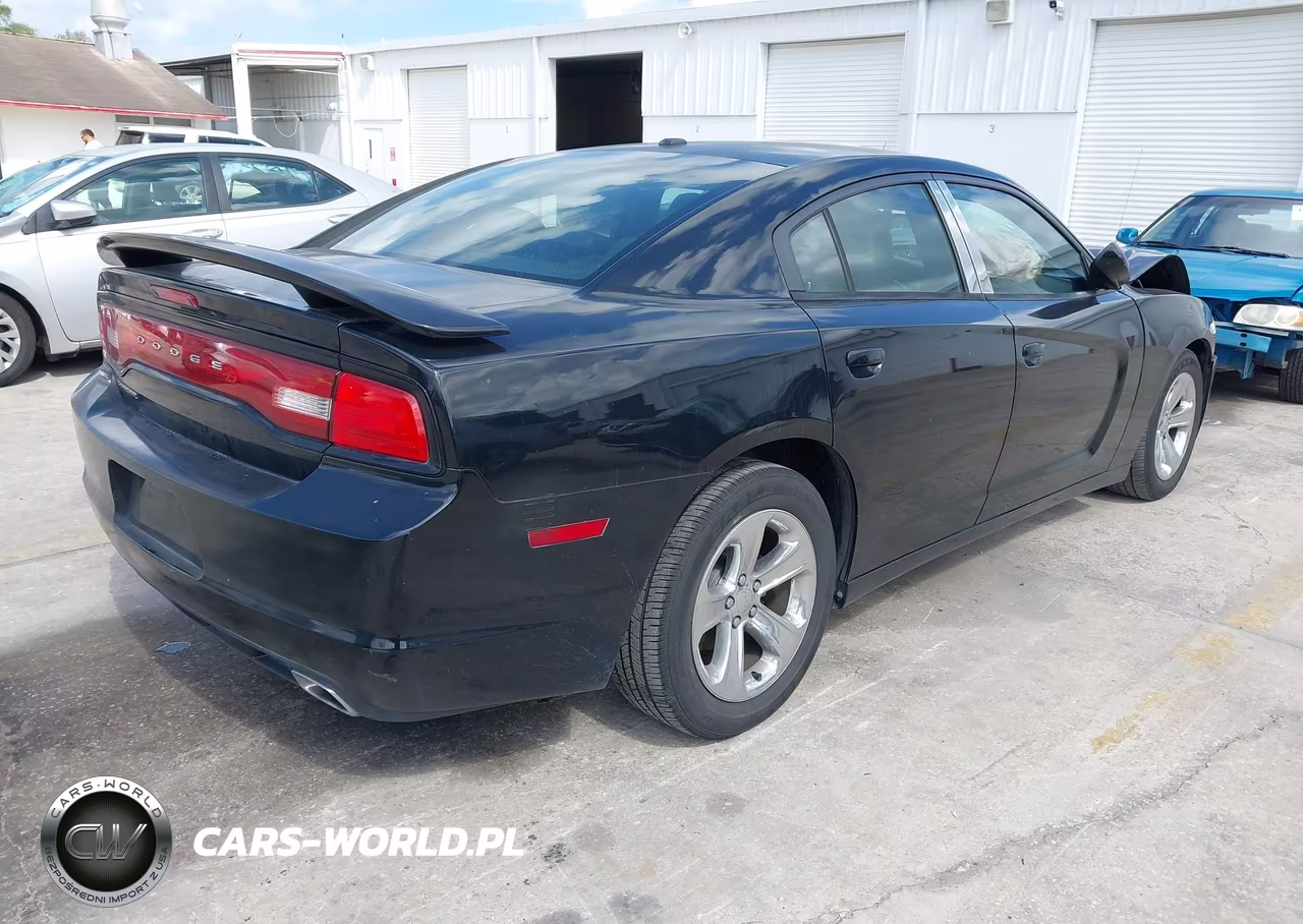 2013 Dodge Charger Sxt Plus VIN:2C3CDXHG5DH560775 - 4