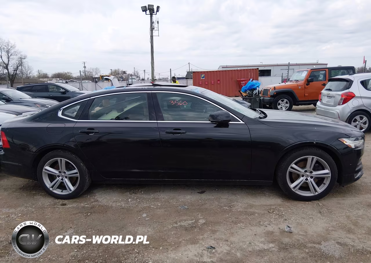 2018 Volvo S90 T5 Momentum VIN:LVY982MK3JP023863 - 14