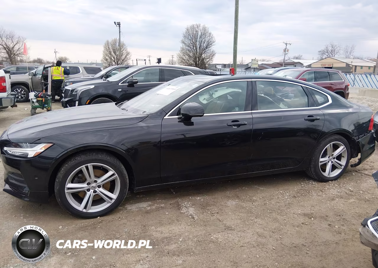 2018 Volvo S90 T5 Momentum VIN:LVY982MK3JP023863 - 15