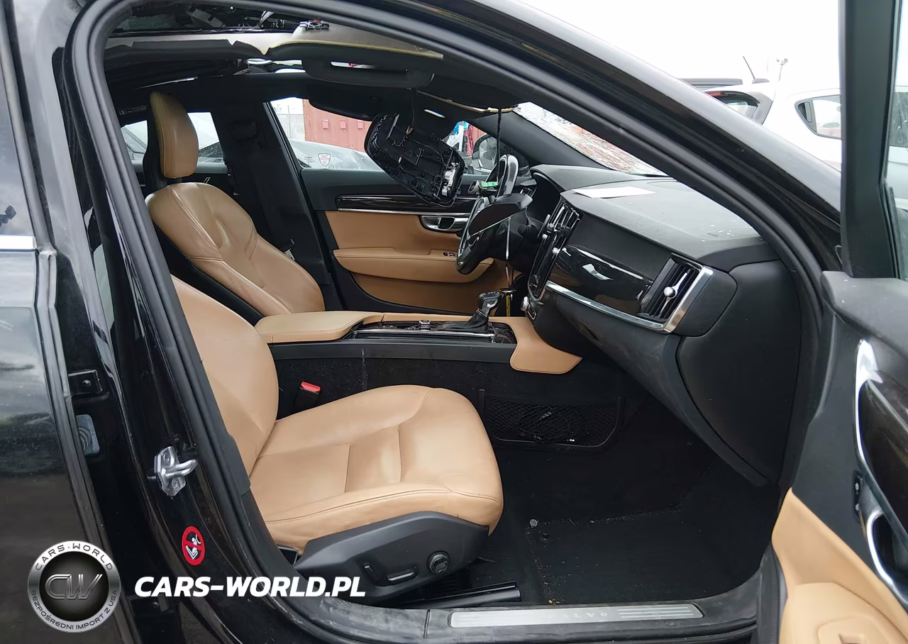 2018 Volvo S90 T5 Momentum VIN:LVY982MK3JP023863 - 5