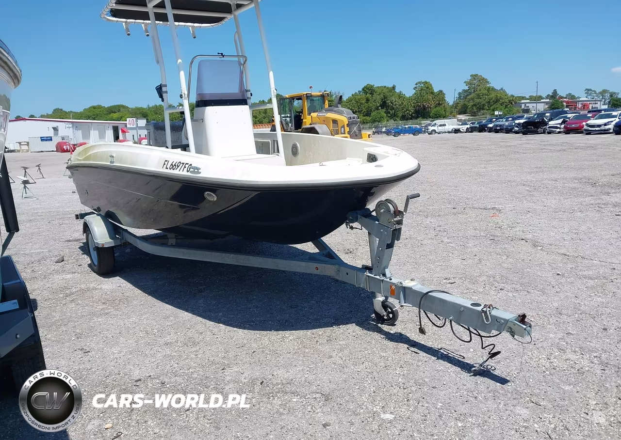 2019 Brunswick Family Boat Co Boat