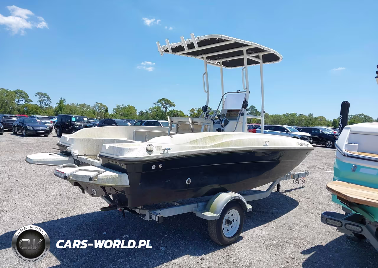 2019 Brunswick Family Boat Co Boat VIN:BLBX3304B919 - 4